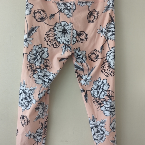 Calvin Klein performance pants floral size medium - Picture 4 of 6